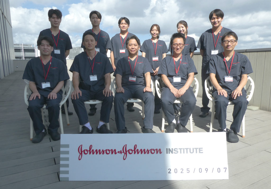 Johnson&Johnson INSTITE東京にて生体豚を使用して脊椎外科セミナーを開催しました